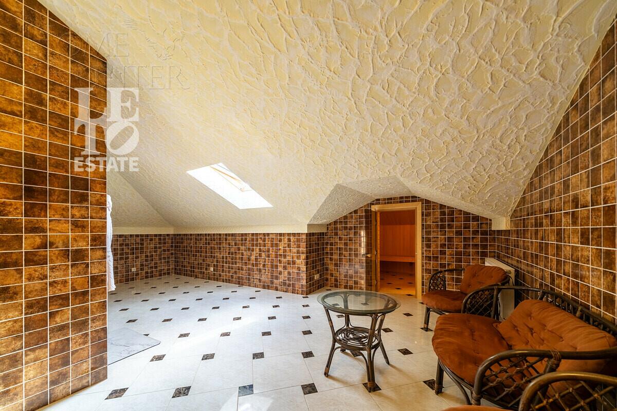 2-этажный коттедж 475 м² с отделкой