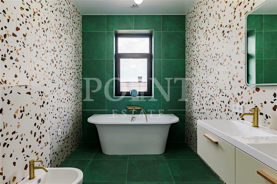 2-этажный коттедж 240 м² с отделкой