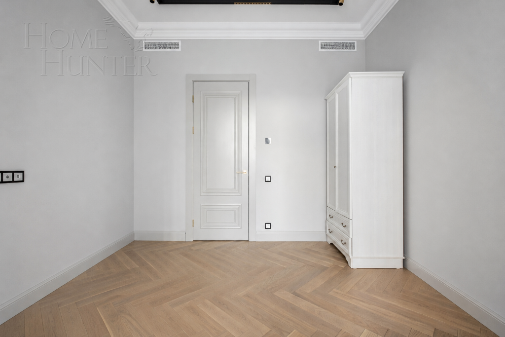 4-КОМН. КВАРТИРА С ОТДЕЛКОЙ 133.4 М² НА 5 ЭТАЖЕ