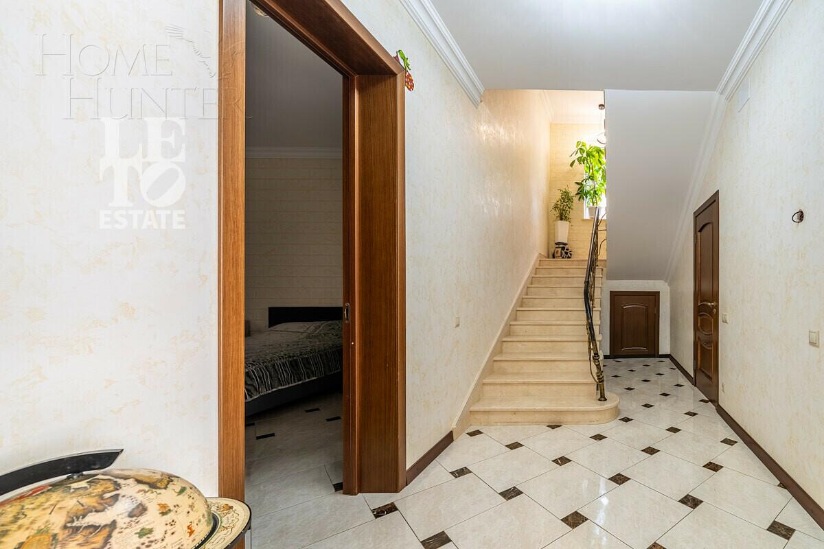 2-этажный коттедж 475 м² с отделкой
