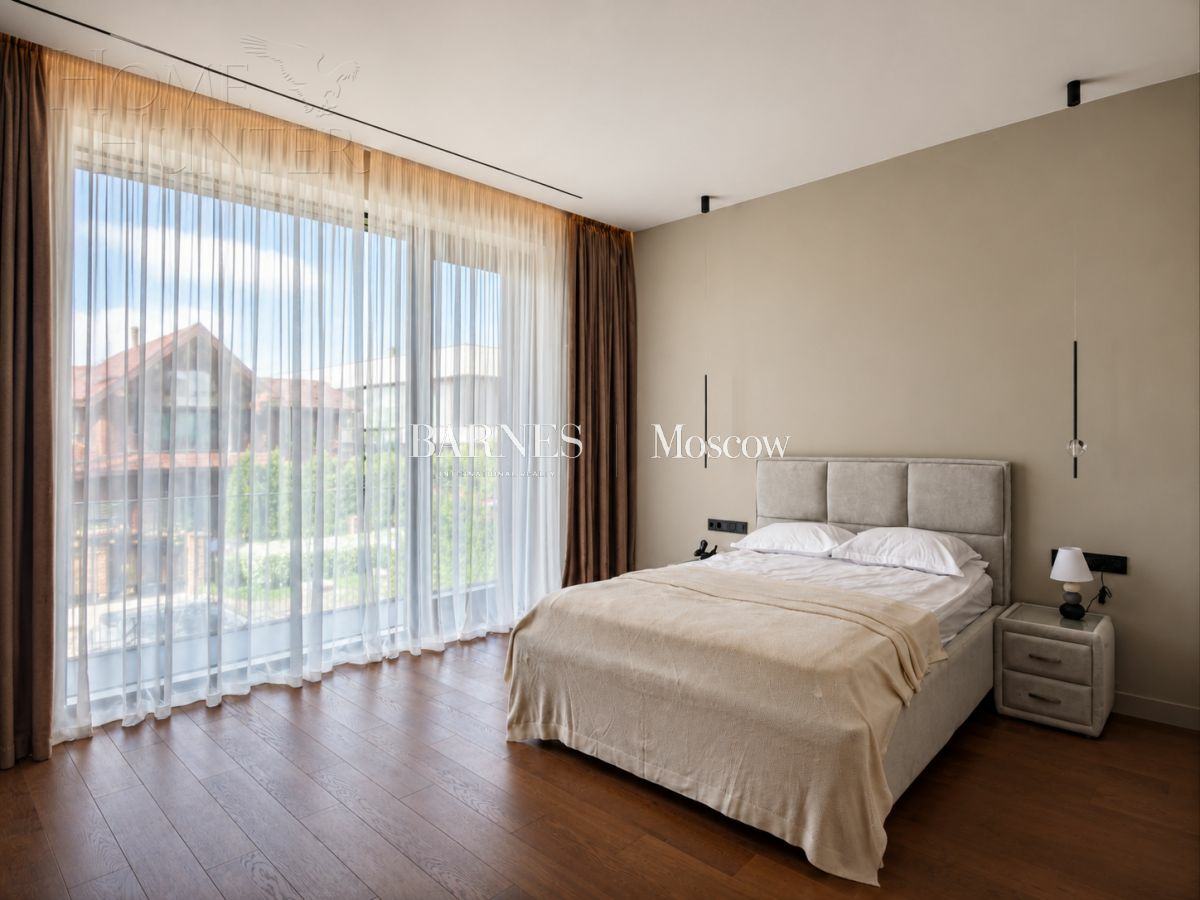 2-этажный коттедж 349.7 м² с отделкой