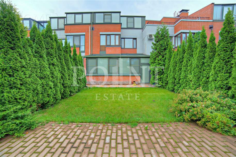 2-этажный таунхаус 340 м² с отделкой