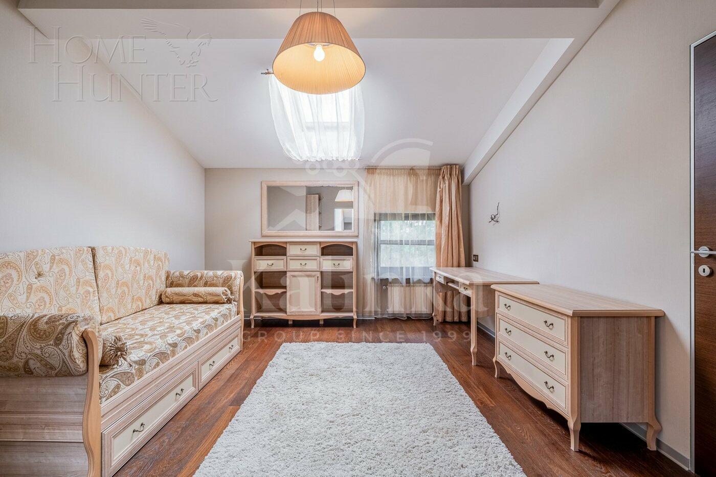 3-этажный коттедж 900 м² с отделкой
