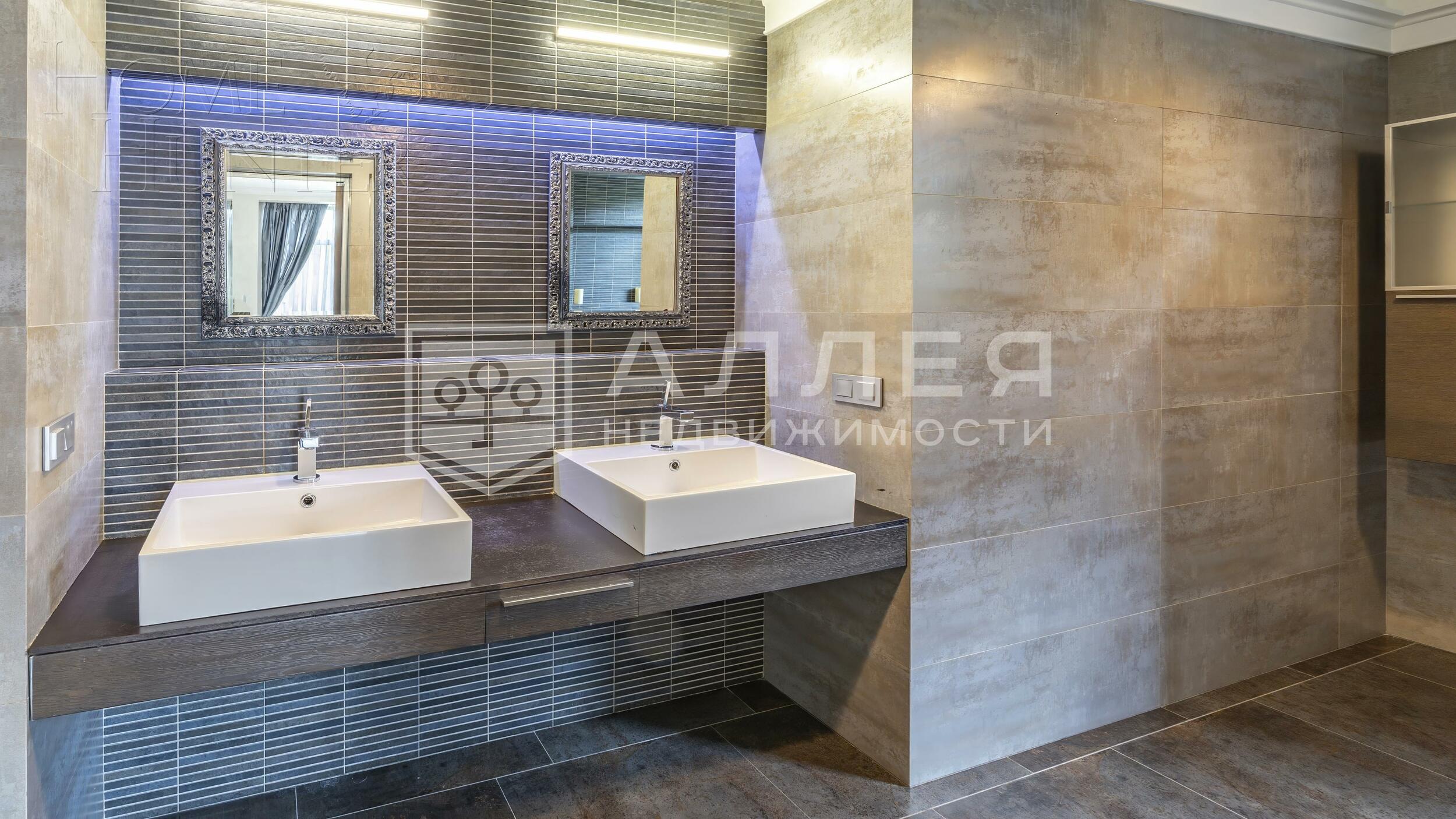 3-этажный коттедж 900 м² с отделкой