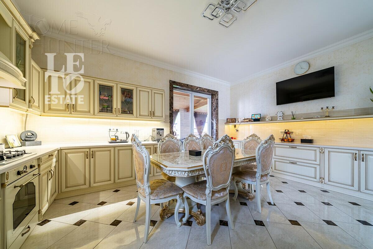 2-этажный коттедж 475 м² с отделкой