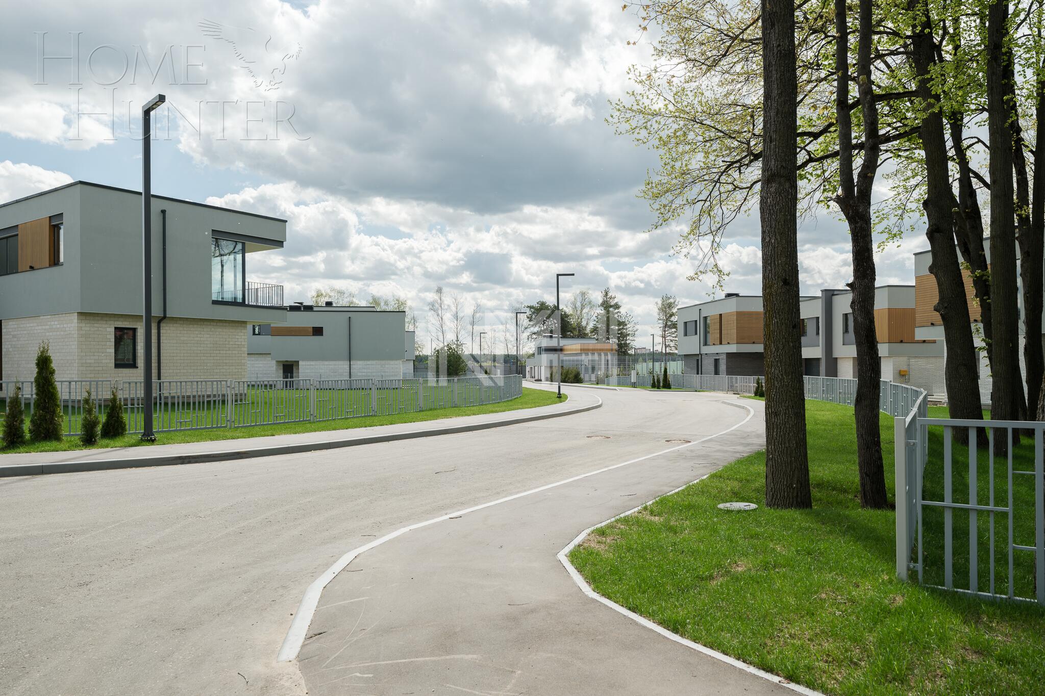 2-этажный коттедж 363.2 м² без отделки