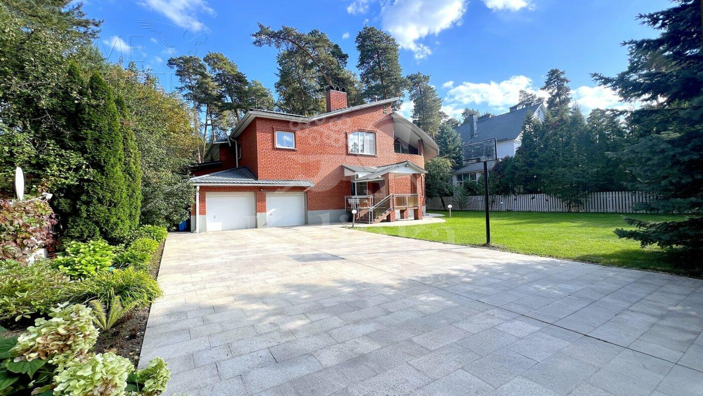 2-этажный коттедж 550 м² с отделкой