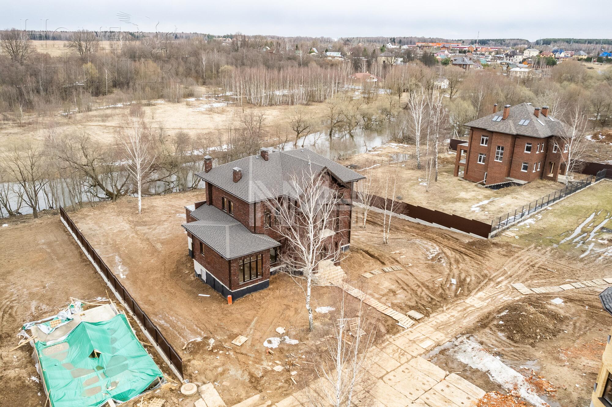 2-этажный коттедж 495 м² без отделки