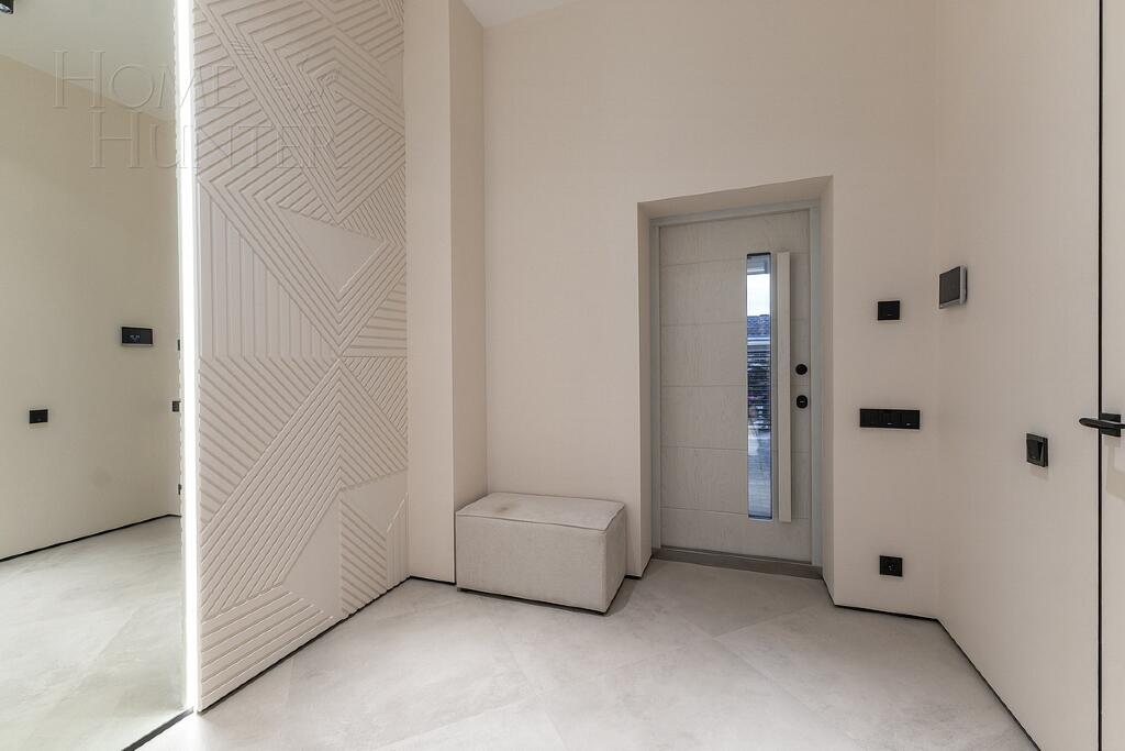 2-этажный коттедж 300 м² с отделкой