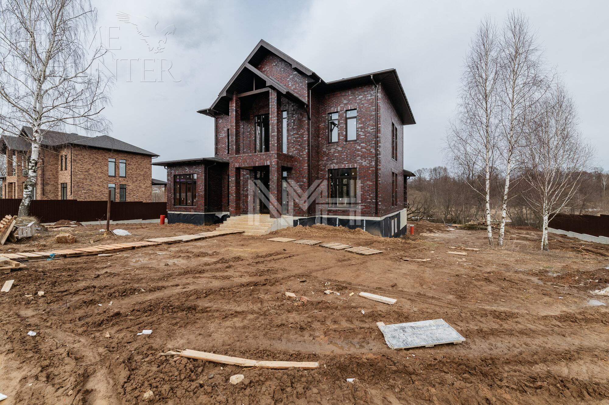 2-этажный коттедж 495 м² без отделки