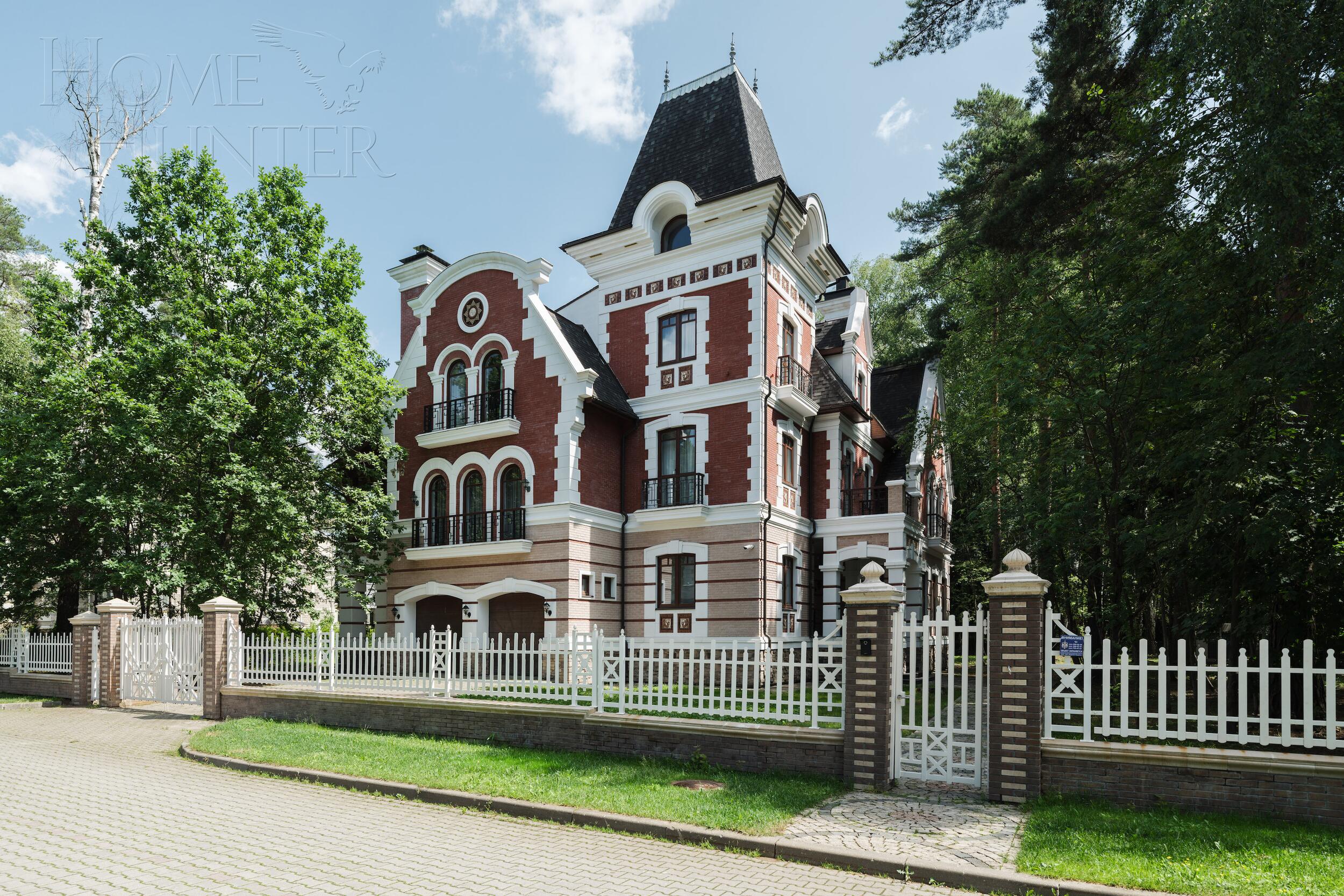 2-этажный коттедж 702 м² с отделкой