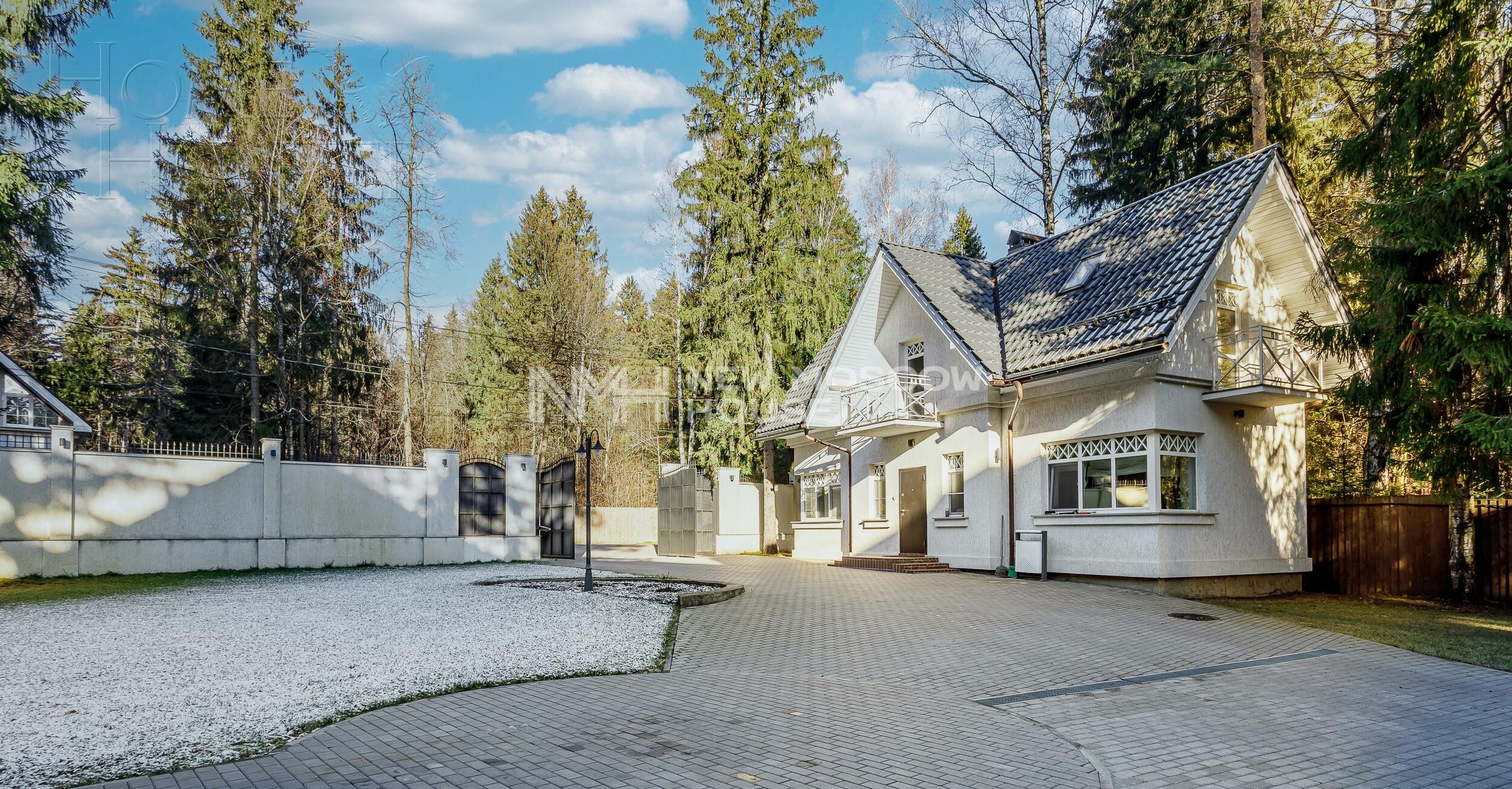 3-этажный коттедж 1 172 м² с отделкой