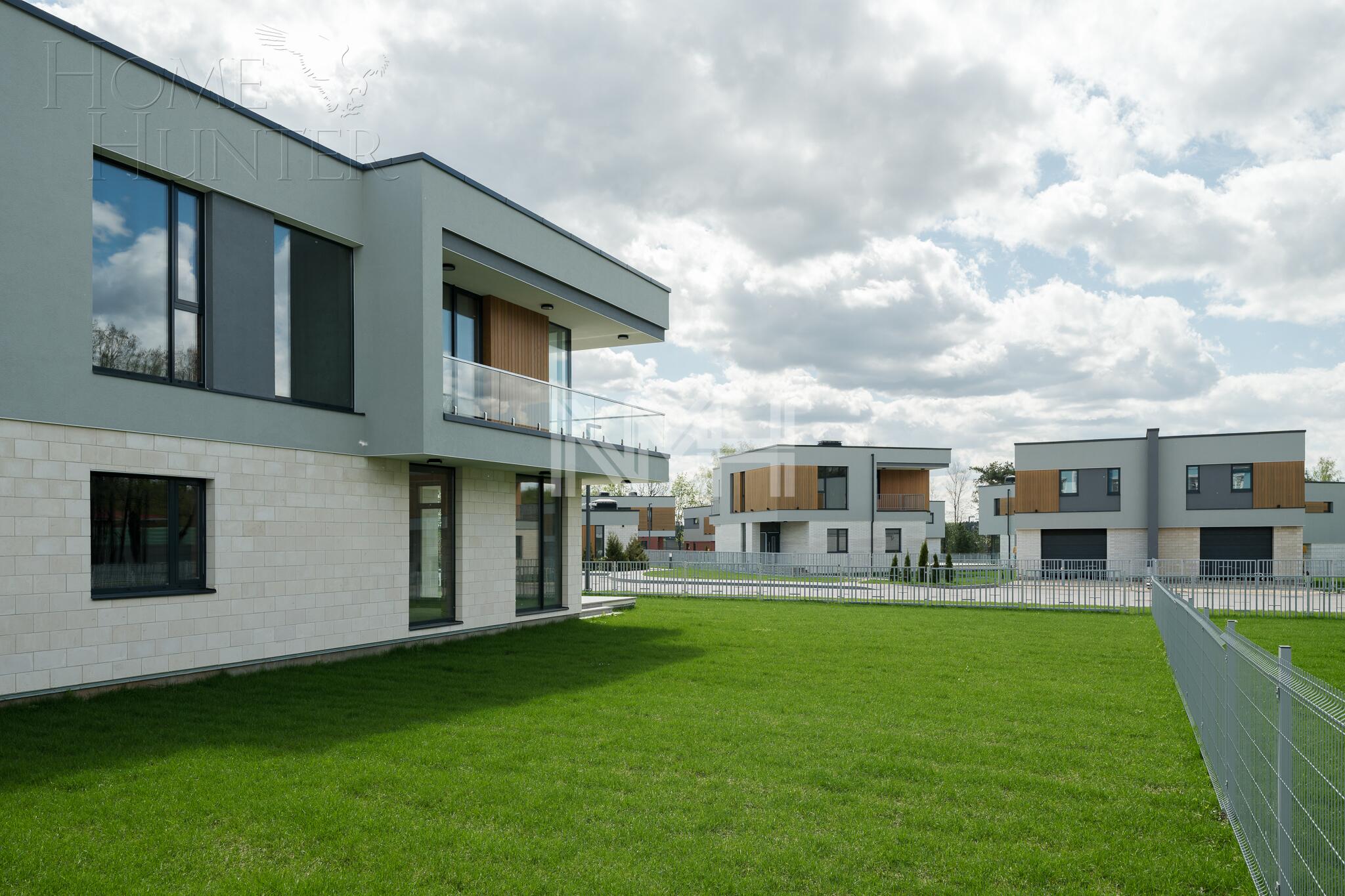 2-этажный коттедж 363.2 м² без отделки