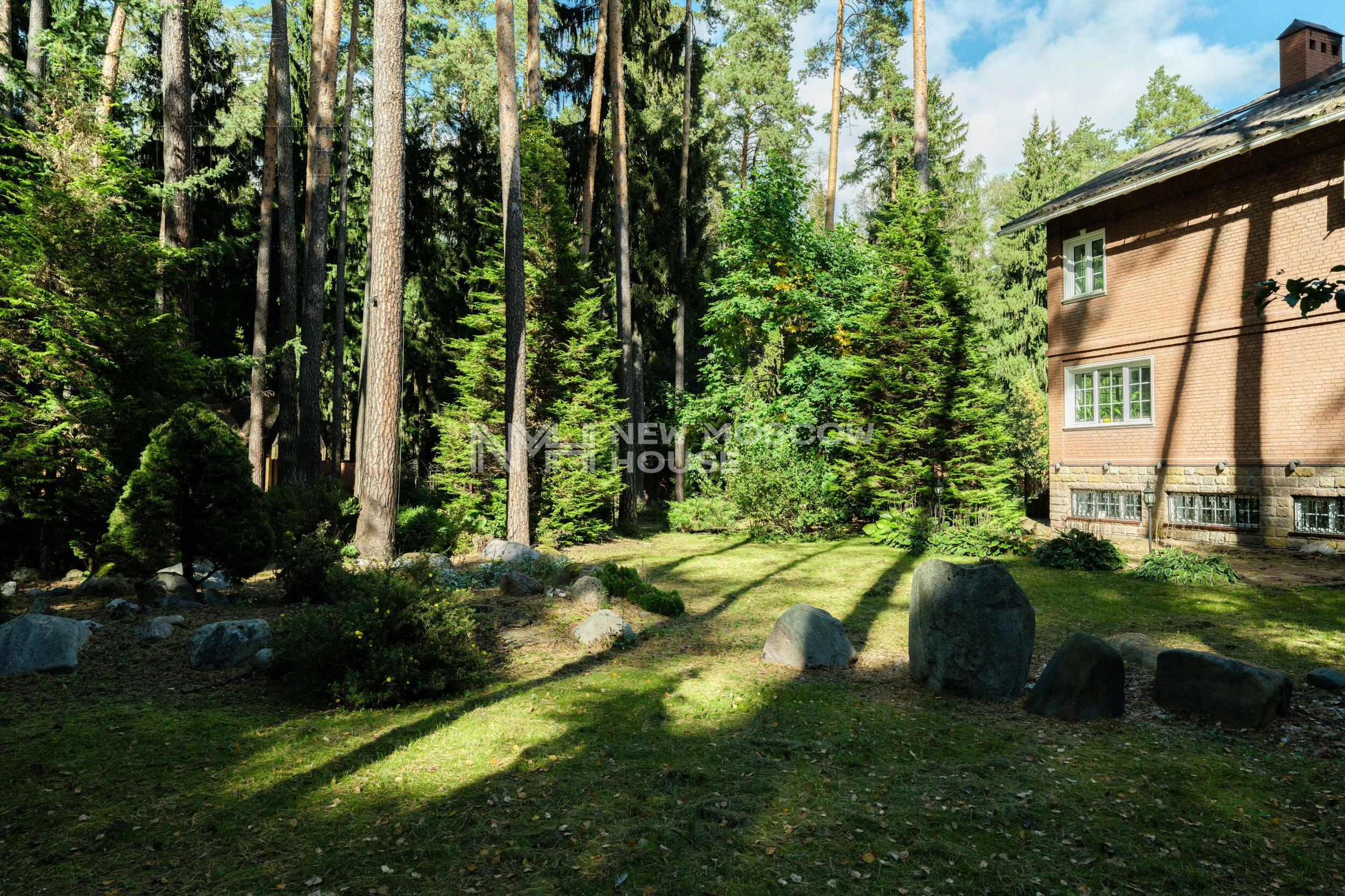 2-этажный коттедж 550 м² с отделкой