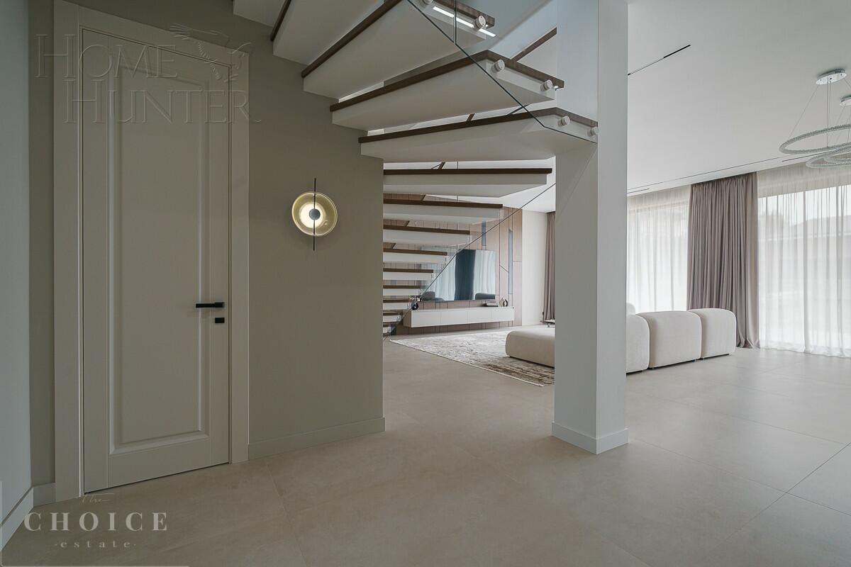 2-этажный коттедж 349.7 м² с отделкой