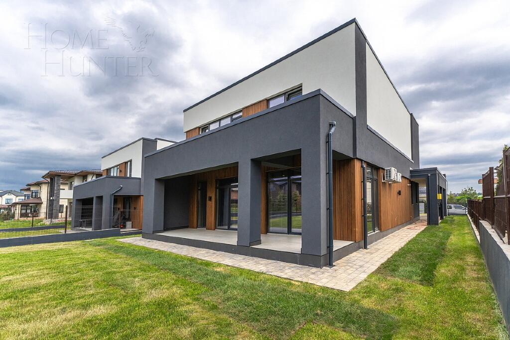 2-этажный коттедж 300 м² с отделкой