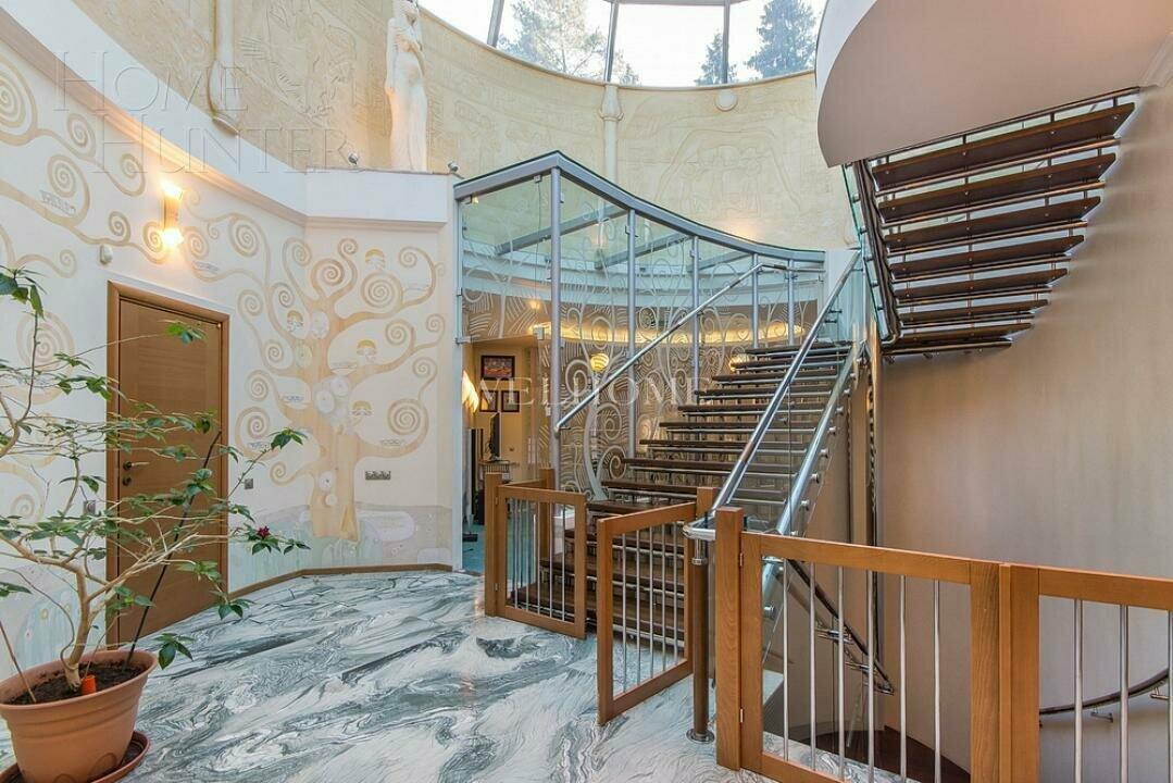 2-этажный коттедж 850 м² с отделкой