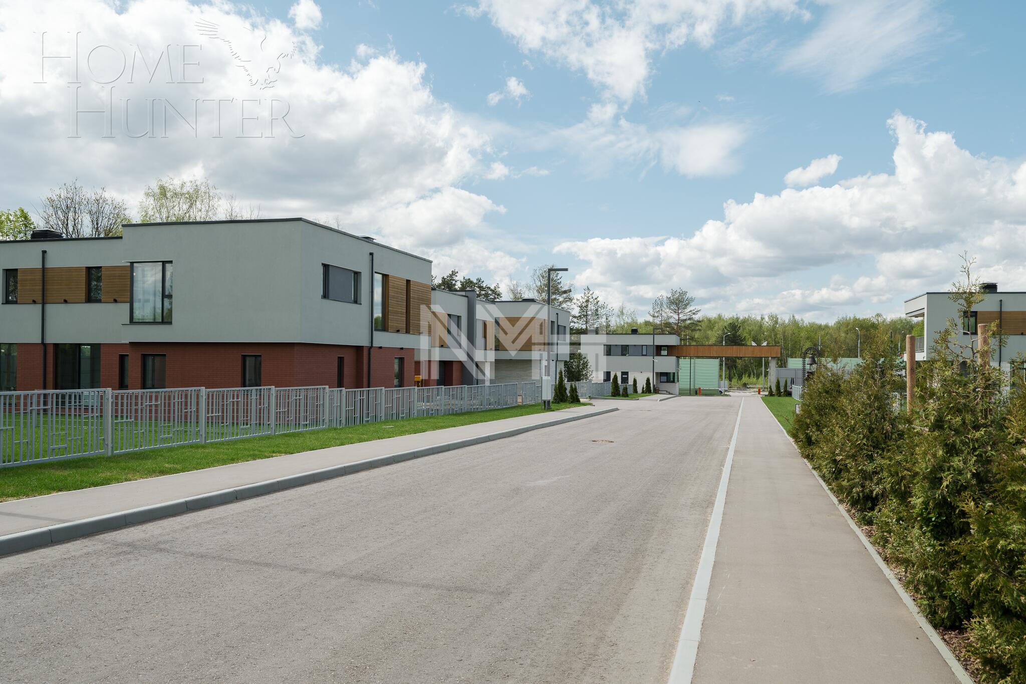 2-этажный коттедж 363.2 м² без отделки