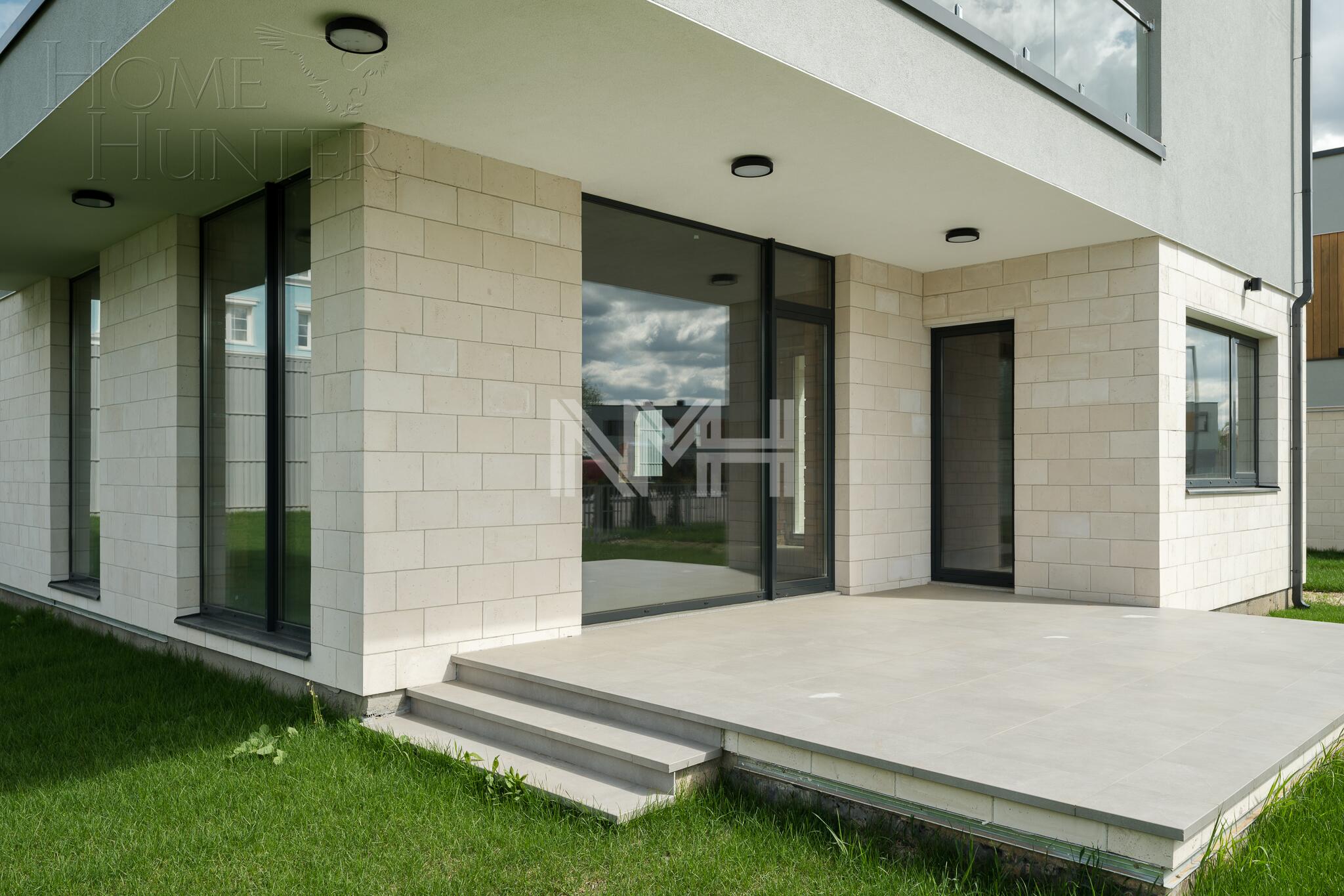 2-этажный коттедж 363.2 м² без отделки