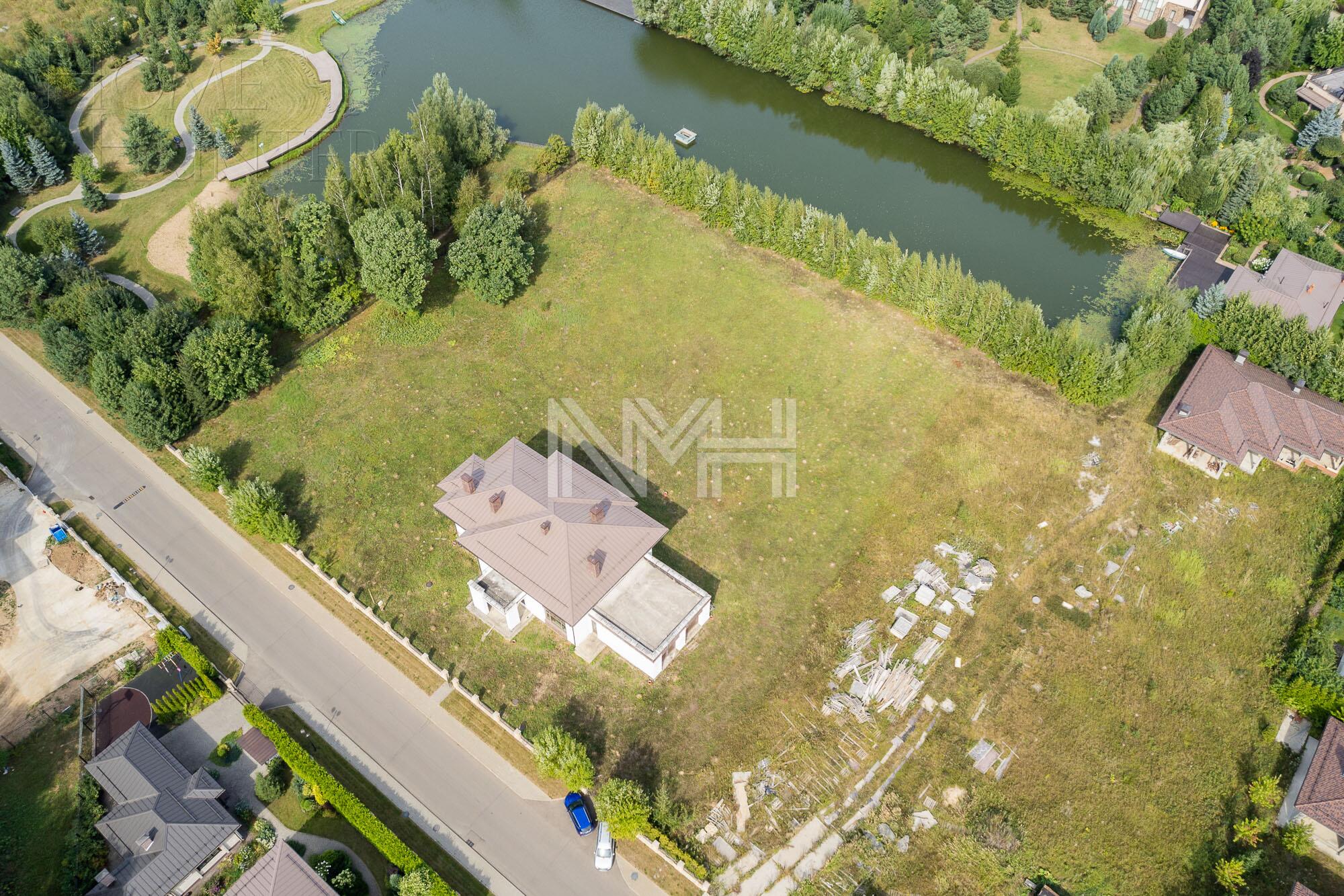 2-этажный коттедж 550 м² без отделки