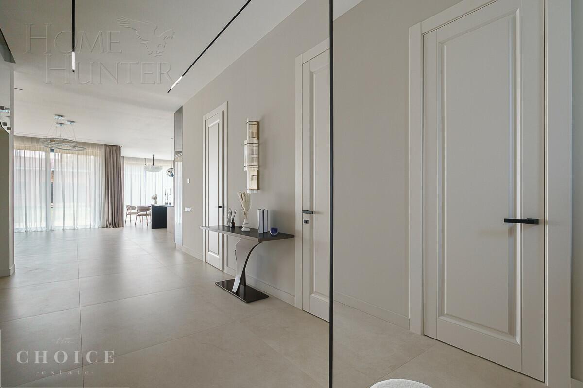 2-этажный коттедж 349.7 м² с отделкой