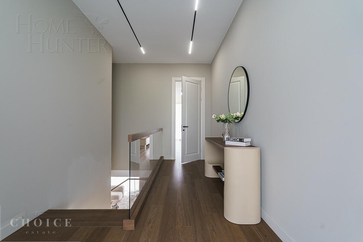 2-этажный коттедж 349.7 м² с отделкой