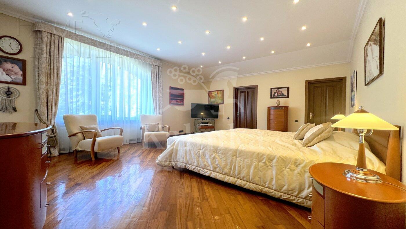 2-этажный коттедж 550 м² с отделкой