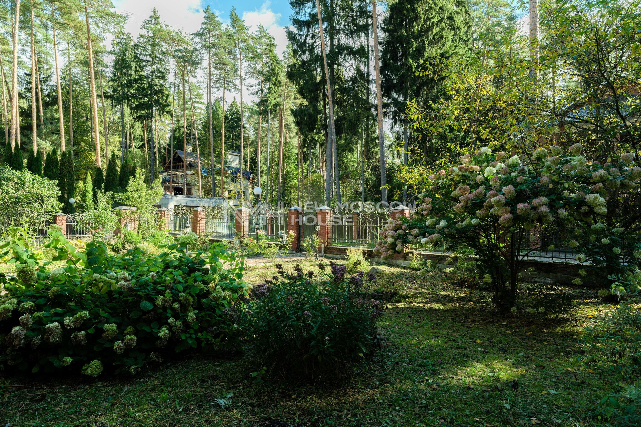 2-этажный коттедж 550 м² с отделкой