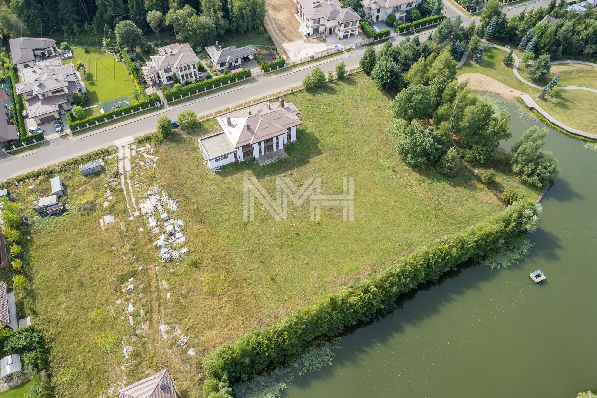 2-этажный коттедж 550 м² без отделки
