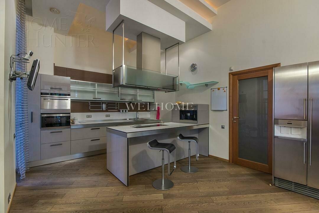 2-этажный коттедж 850 м² с отделкой