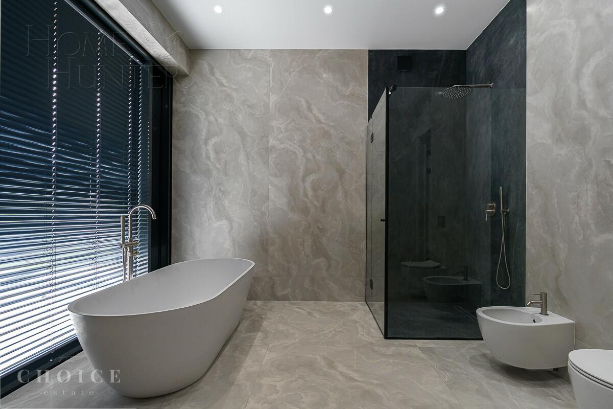 2-этажный коттедж 349.7 м² с отделкой