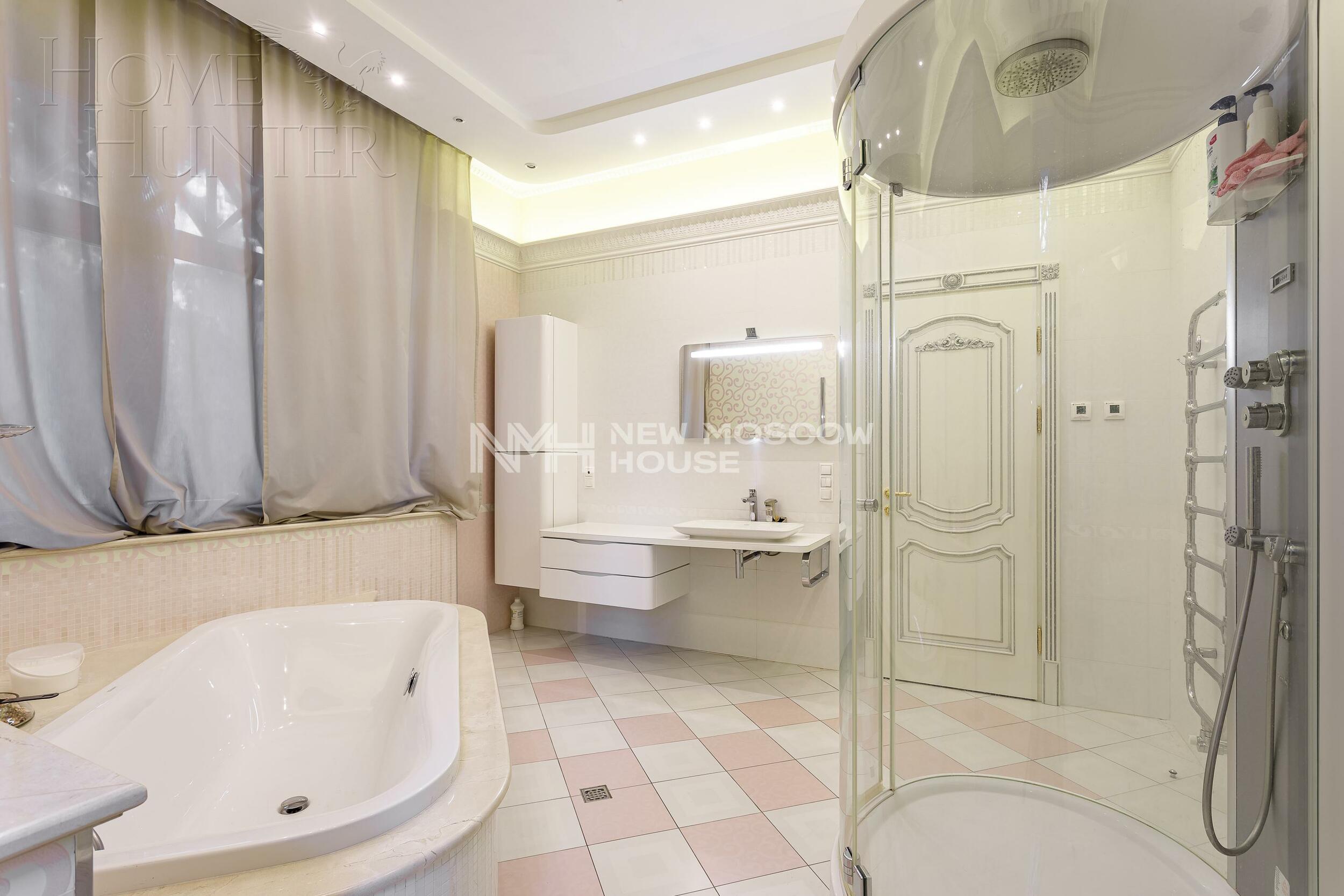 3-этажный коттедж 1 172 м² с отделкой