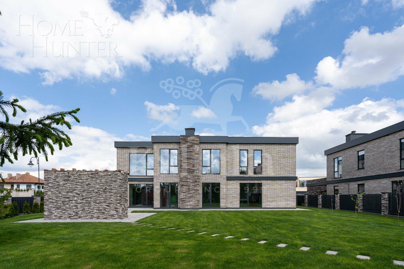 2-этажный коттедж 520.5 м² без отделки