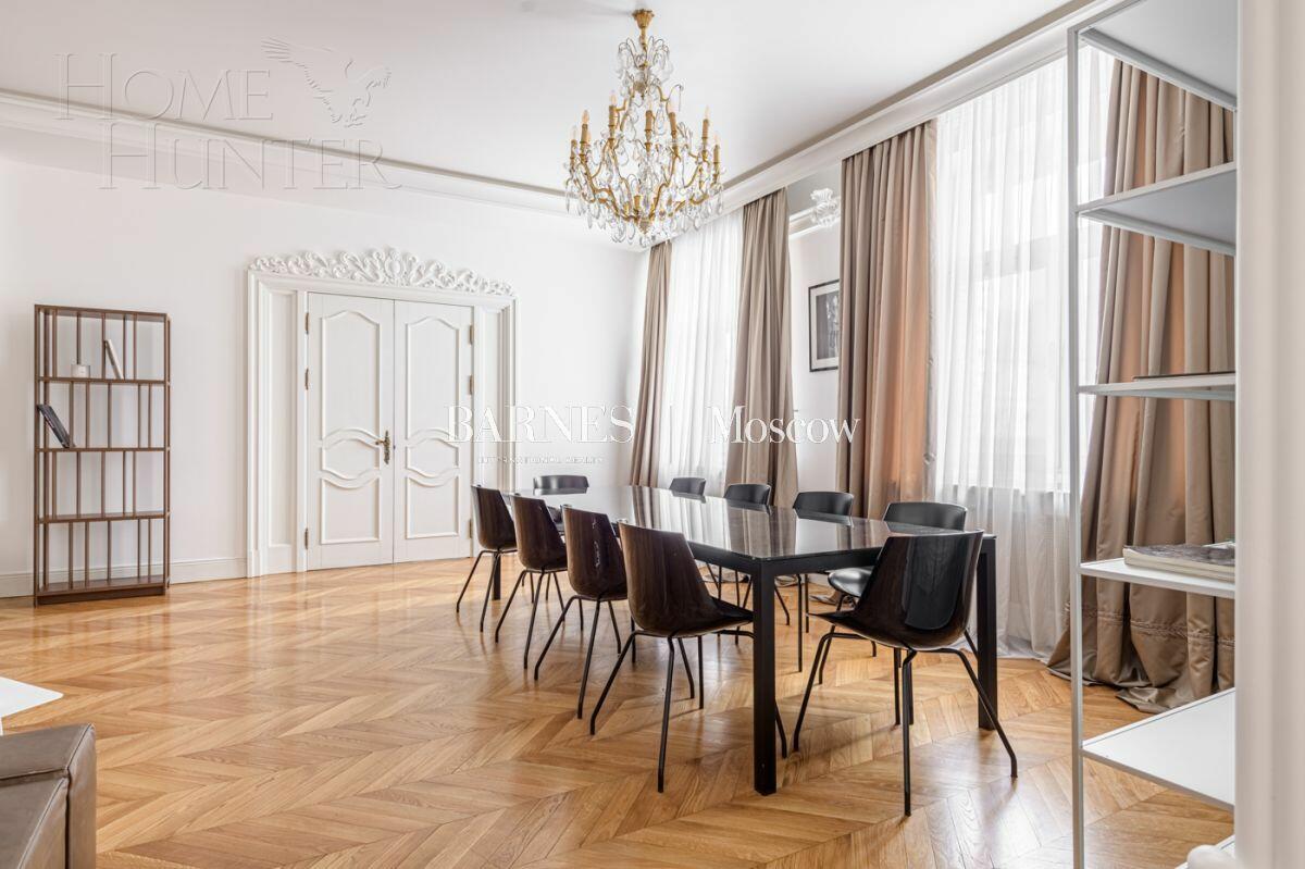 4-КОМН. КВАРТИРА С ОТДЕЛКОЙ 320 М² НА 2 ЭТАЖЕ
