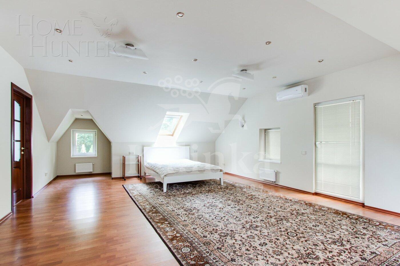 3-этажный коттедж 450 м² с отделкой