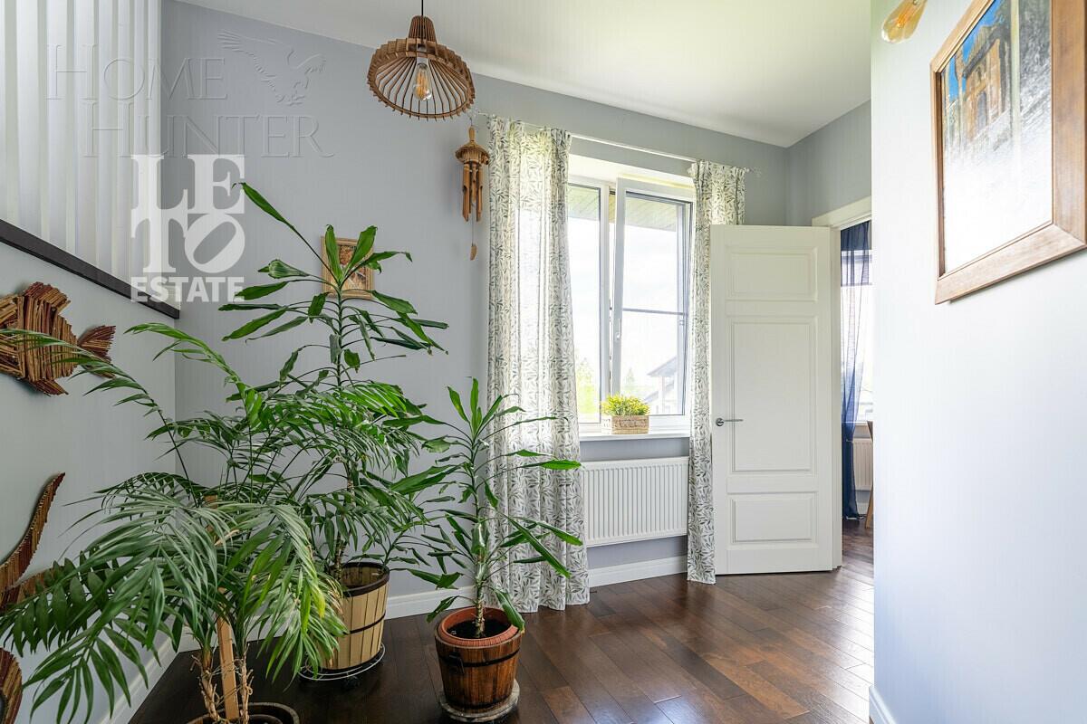 2-этажный коттедж 257.3 м² с отделкой