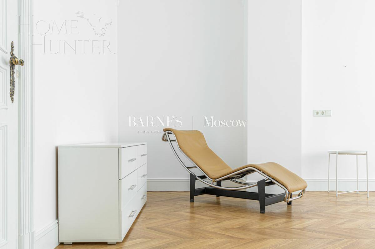 4-КОМН. КВАРТИРА С ОТДЕЛКОЙ 320 М² НА 2 ЭТАЖЕ