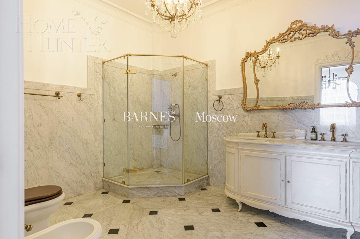 4-КОМН. КВАРТИРА С ОТДЕЛКОЙ 320 М² НА 2 ЭТАЖЕ