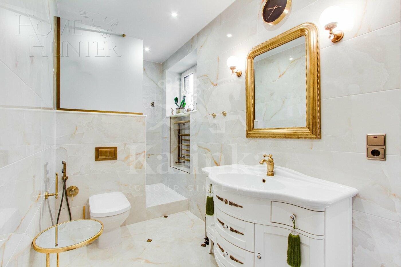 3-этажный коттедж 450 м² с отделкой