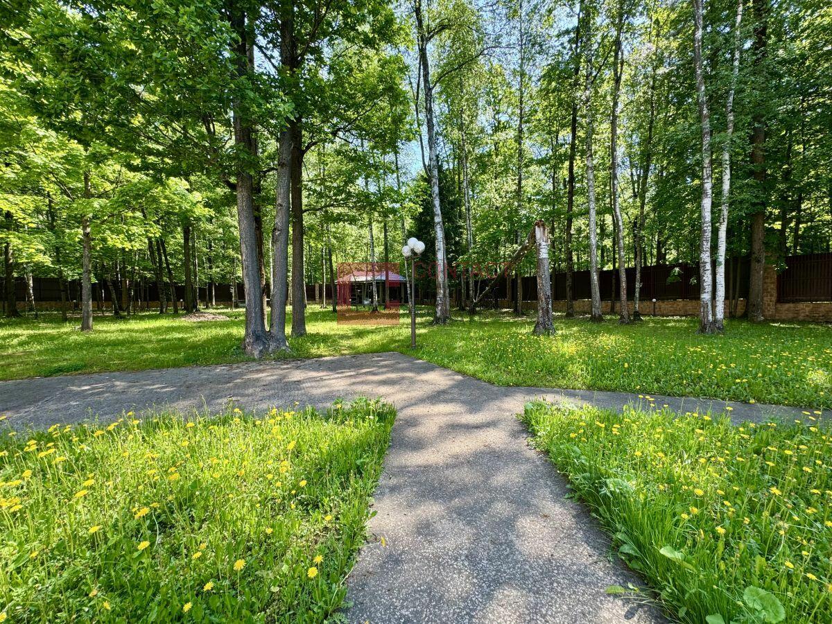 2-этажный коттедж 1 800 м² с отделкой