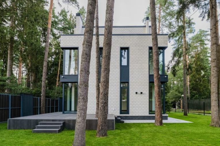 3-этажный коттедж 420 м² с отделкой