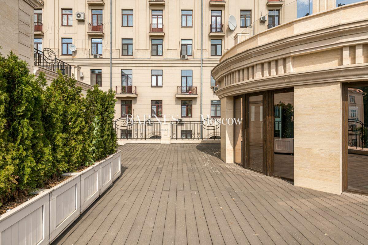 3-УРОВНЕВЫЕ АПАРТАМЕНТЫ БЕЗ ОТДЕЛКИ 664.7 М² НА 3 ЭТАЖЕ
