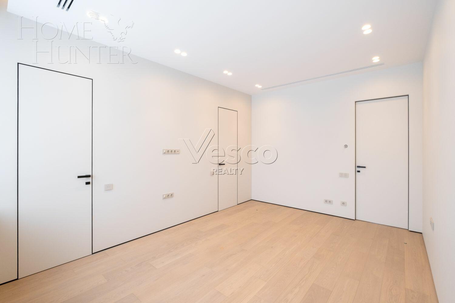 2-этажный коттедж 400 м² с отделкой