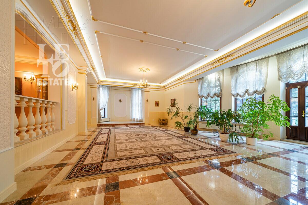 2-этажный коттедж 730 м² с отделкой