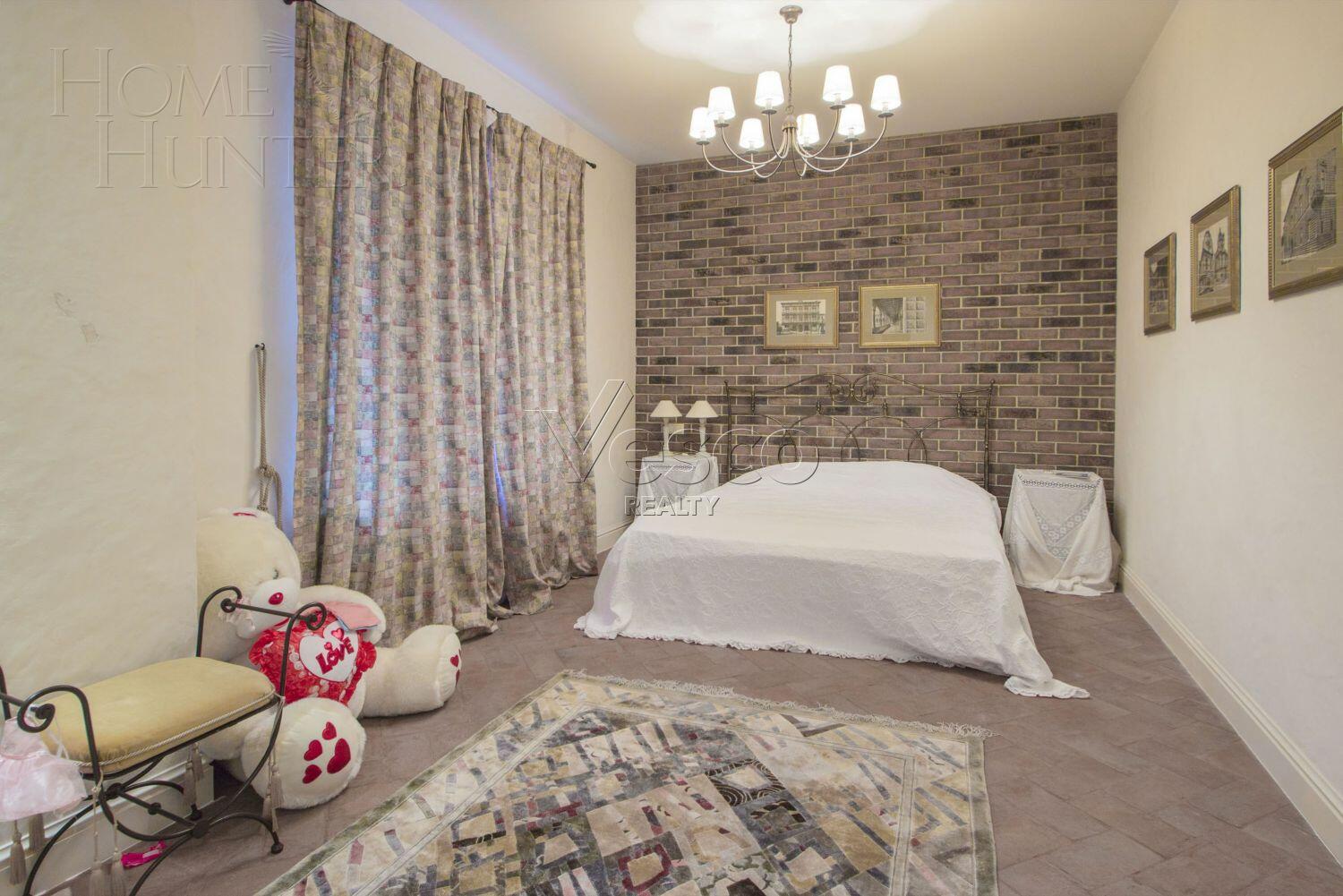2-этажный коттедж 930 м² с отделкой