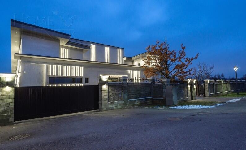 2-этажный коттедж 2 500 м² с отделкой