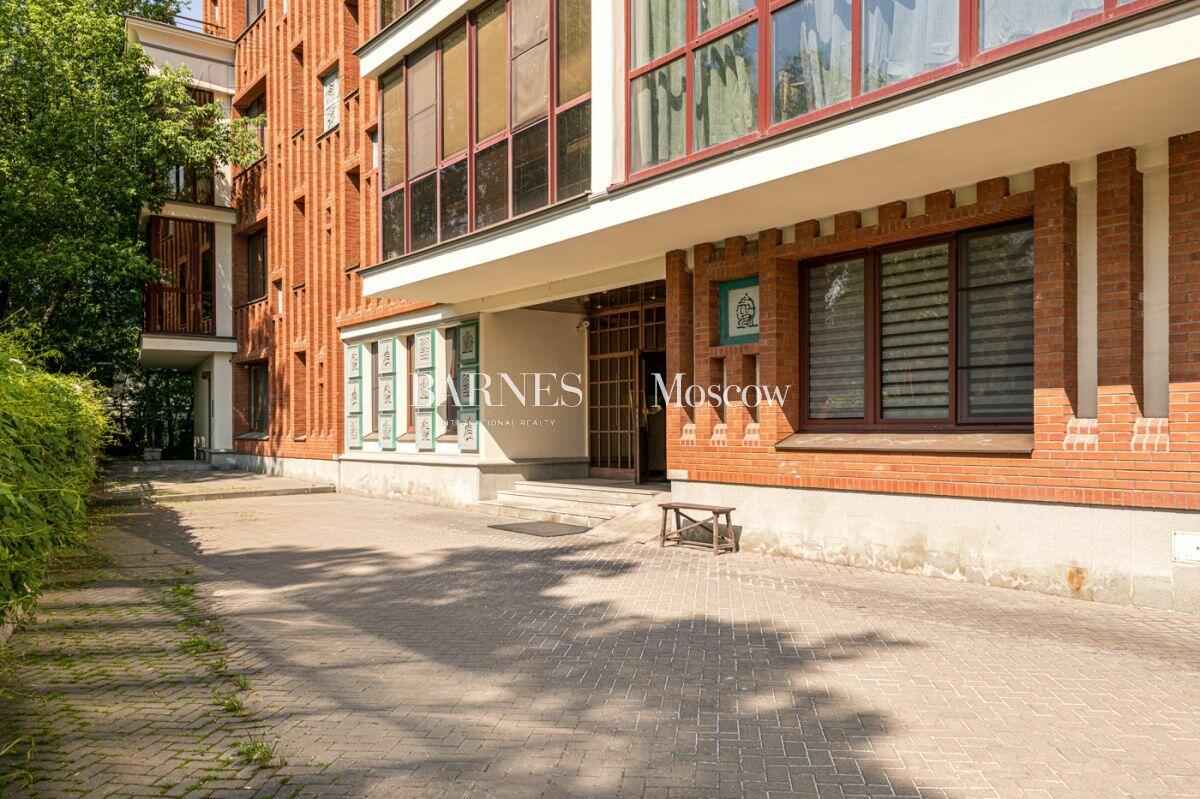 6-КОМН. АПАРТАМЕНТЫ БЕЗ ОТДЕЛКИ 450 М² НА 4 ЭТАЖЕ