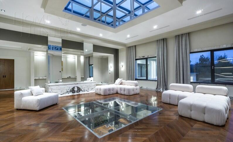2-этажный коттедж 2 500 м² с отделкой