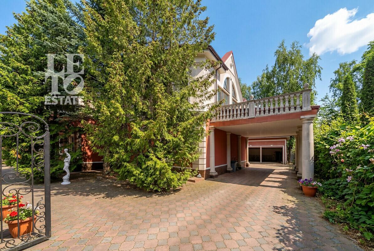 2-этажный коттедж 730 м² с отделкой