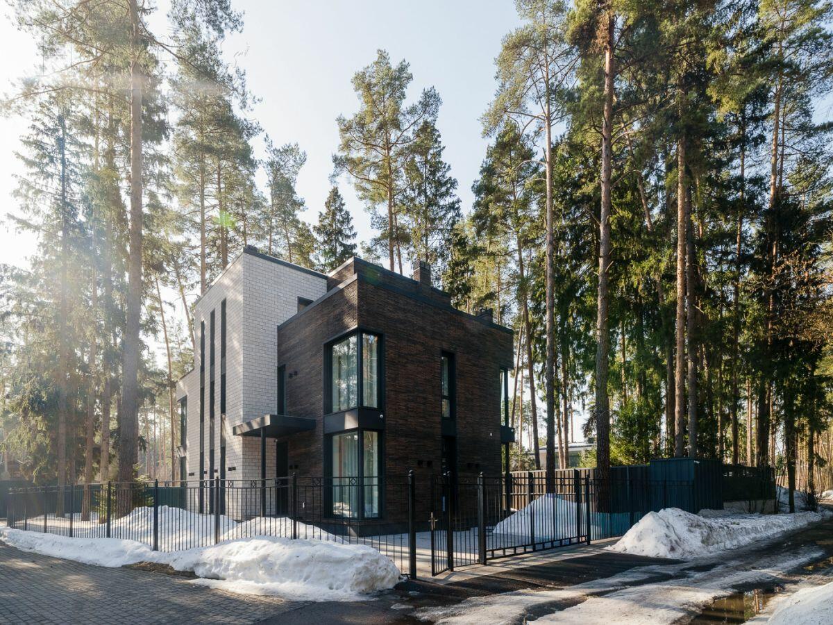 3-этажный коттедж 420 м² с отделкой